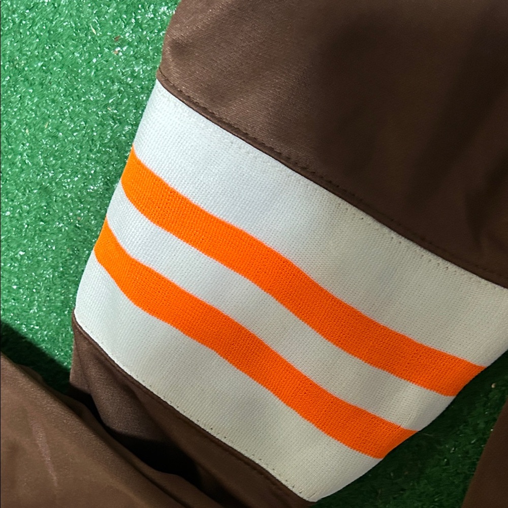 Jim Brown NFL throwback Jersey Cleveland browns! Size 52 Mitchell & Ness - Picture 10 of 13